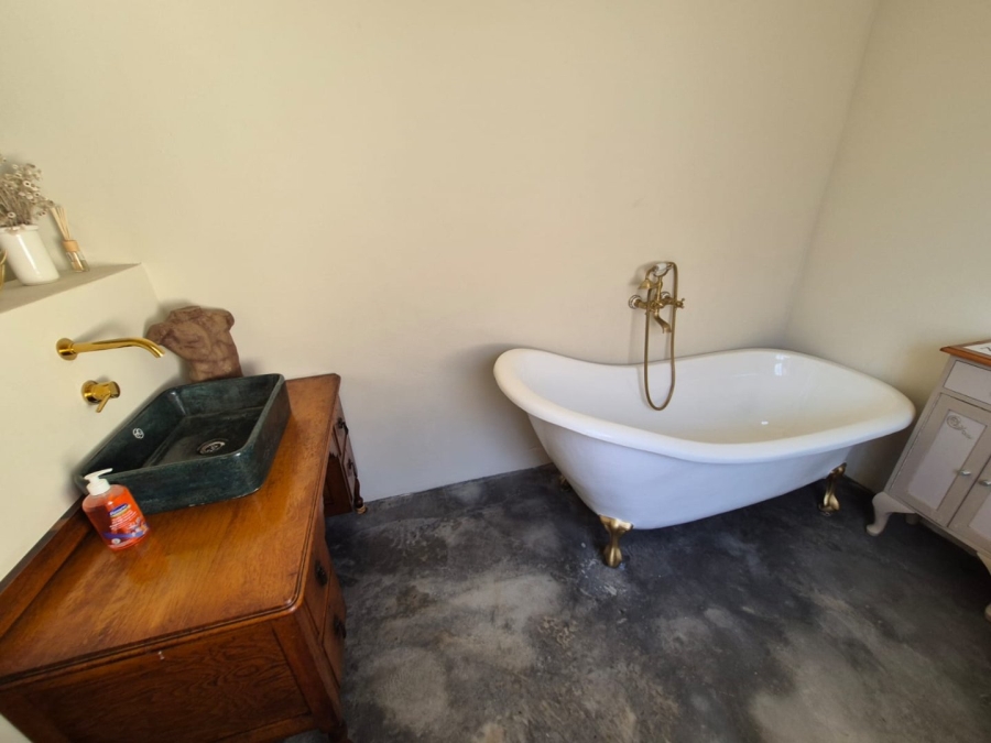 4 Bedroom Property for Sale in Albertinia Western Cape